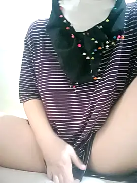 Snapshot of hotwifehalebora chatting on 01.13.26 hotwifehalebora online show from 01.13.26