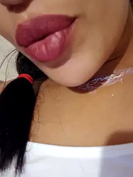 Sexlove1xo online show from 11.06.25