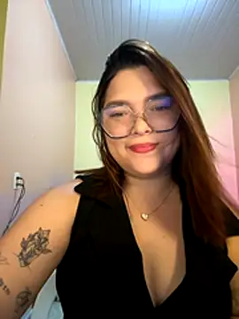 Snapshot of GoddessChaar chatting on 11.28.25 GoddessChaar online show from 11.28.25