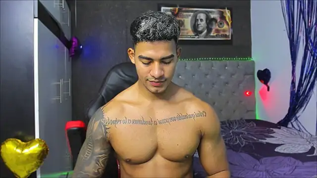 Snapshot of luigi_hot_ chatting on 06.30.26 luigi hot online show from 06.30.26