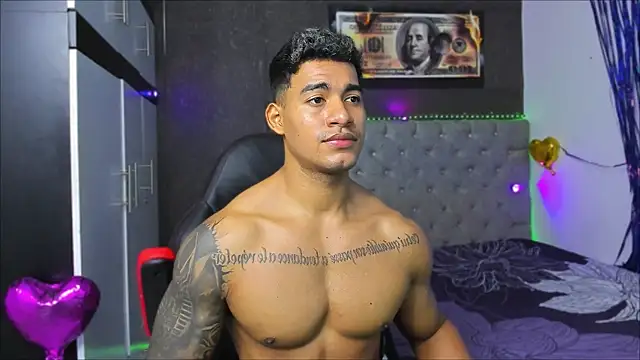 Snapshot of luigi_hot_ chatting on 07.16.26 luigi hot online show from 07.16.26