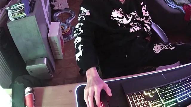 Snapshot of DerGeileLoveboy chatting on 12.01.25 DerGeileLoveboy online show from 12.01.25