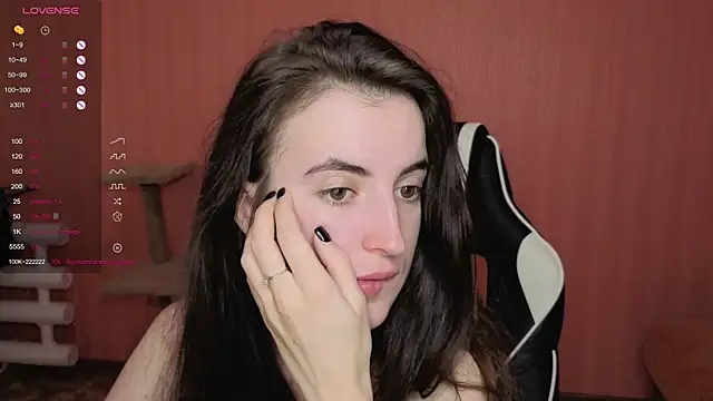 Snapshot of reaiss chatting on 10.11.25 reaiss online show from 10.11.25