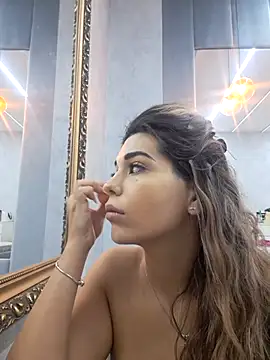 Bella Posh online show from 11.03.25