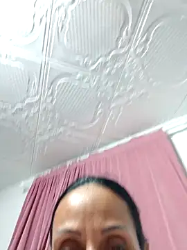 Snapshot of Ramona870 chatting on 09.18.25 Ramona870 online show from 09.18.25