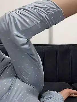 Snapshot of BUSE8821 chatting on 07.31.26 BUSE8821 online show from 07.31.26