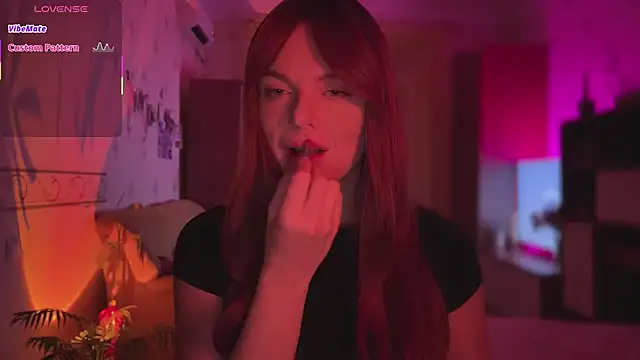 CherryRed Girl online show from 05.05.26