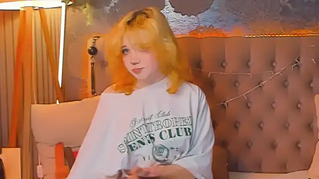 EmilyAngells online show from 04.27.26