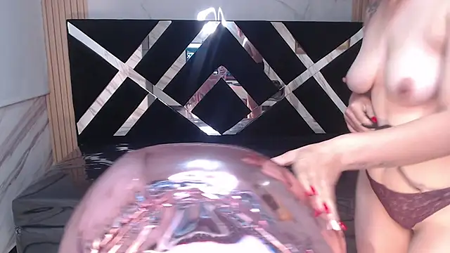 Snapshot of Angeles_v chatting on 03.09.25 Angeles v online show from 03.09.25