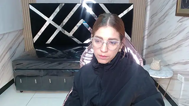 Snapshot of Angeles_v chatting on 03.09.25 Angeles v online show from 03.09.25