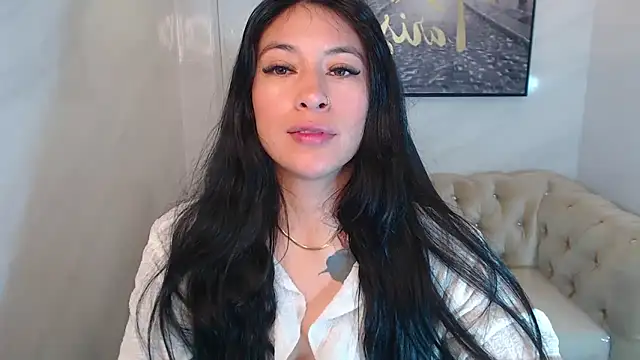 Snapshot of Isabella_Collen_v chatting on 05.23.26 Isabella Collen v online show from 05.23.26