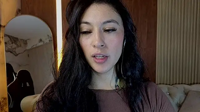 Snapshot of Isabella_Collen_v chatting on 07.16.26 Isabella Collen v online show from 07.16.26