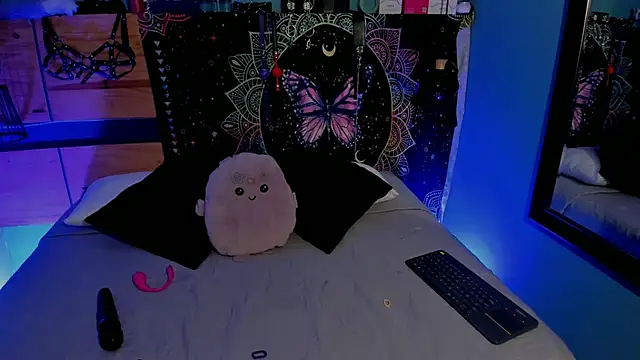 ChloeAllennn online show from 06.19.26