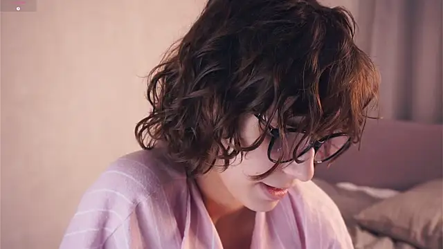 Snapshot of SibleyBurner chatting on 12.20.25 SibleyBurner online show from 12.20.25