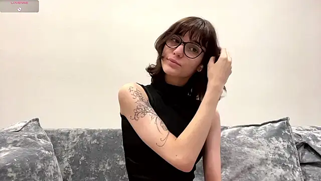 Snapshot of SibleyBurner chatting on 02.02.26 SibleyBurner online show from 02.02.26