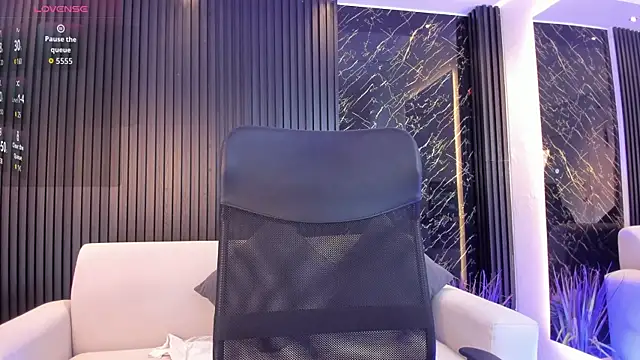 Snapshot of Ivaannaa_ chatting on 06.12.26 Ivaannaa online show from 06.12.26