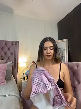 natashaleightt online show from 10.01.25