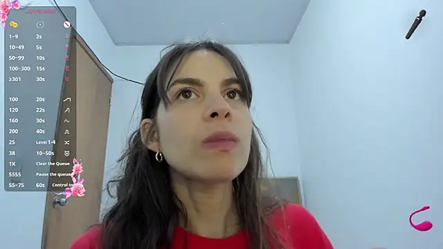 Snapshot of jessyegoldenn chatting on 02.17.26 jessyegoldenn online show from 02.17.26