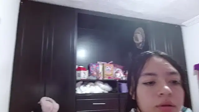 Snapshot of hellokitty__valery chatting on 03.21.25 hellokitty valery online show from 03.21.25