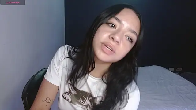 Snapshot of hellokitty__valery chatting on 10.11.25 hellokitty valery online show from 10.11.25