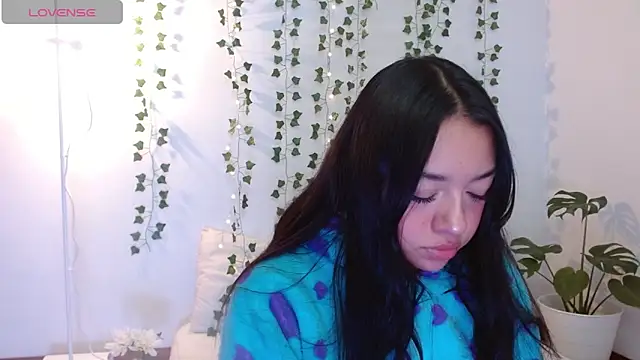 Snapshot of hellokitty__valery chatting on 03.04.26 hellokitty valery online show from 03.04.26