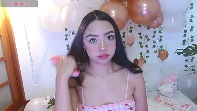 Snapshot of hellokitty__valery chatting on 03.24.26 hellokitty valery online show from 03.24.26