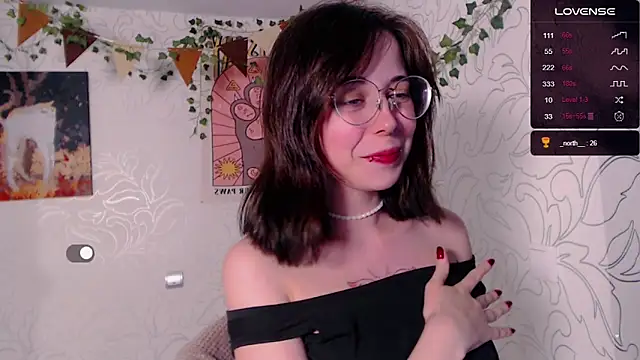 Snapshot of _miraclecattt_ chatting on 12.14.25 miraclecattt online show from 12.14.25