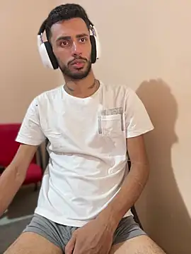 Snapshot of iendriw chatting on 03.13.25 iendriw online show from 03.13.25