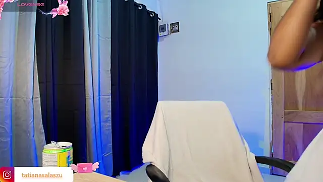 Snapshot of tatiana_10 chatting on 03.06.25 tatiana 10 online show from 03.06.25