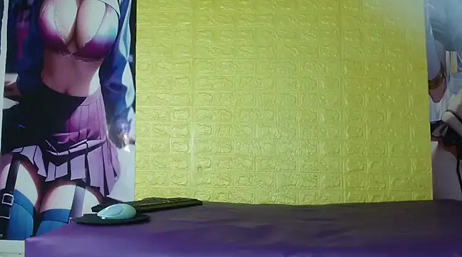 Snapshot of darlingsharon chatting on 02.24.25 darlingsharon online show from 02.24.25