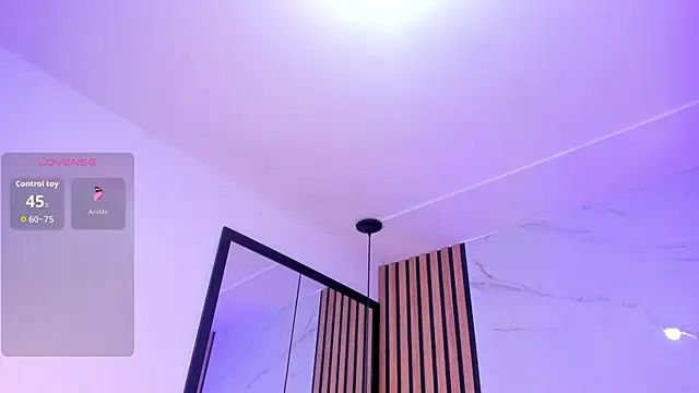 Madyson18 online show from 04.25.26