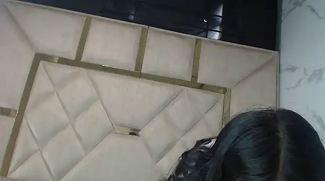 Kendall 6669 online show from 03.15.25