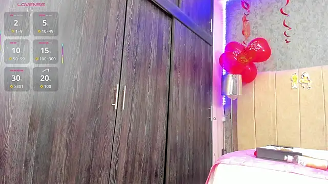 Snapshot of ava-am chatting on 09.26.25 ava-am online show from 09.26.25