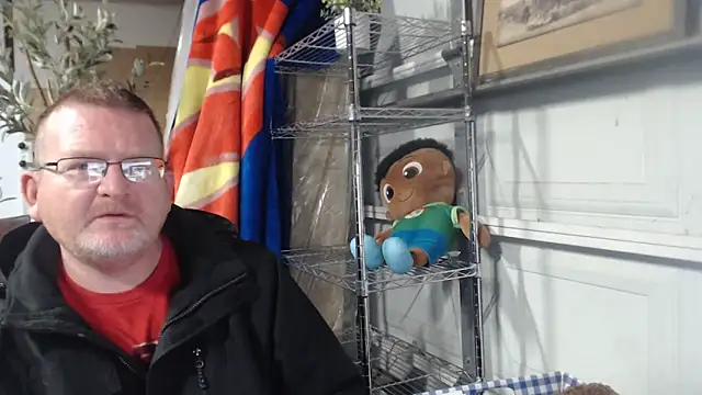 Snapshot of Randomoldguy615 chatting on 03.22.25 Randomoldguy615 online show from 03.22.25