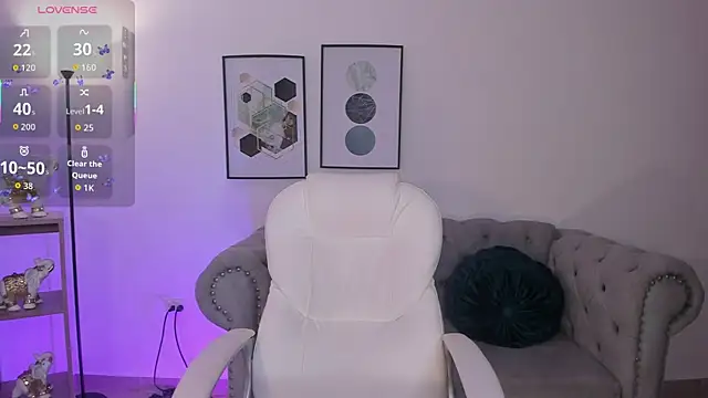 Ivyy Moon  online show from 12.23.25