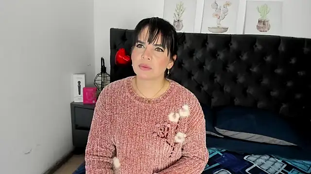 laura hotties online show from 02.25.26