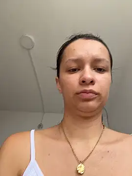 Snapshot of Soy_Sara7 chatting on 10.28.25 Soy Sara7 online show from 10.28.25