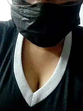 Snapshot of mythilli chatting on 02.24.25 mythilli online show from 02.24.25