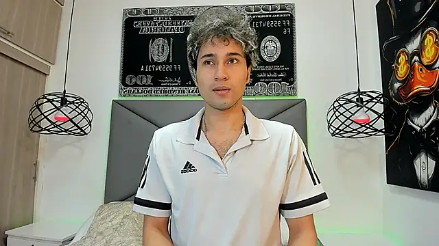 Snapshot of buddy_whitte chatting on 10.30.25 buddy whitte online show from 10.30.25