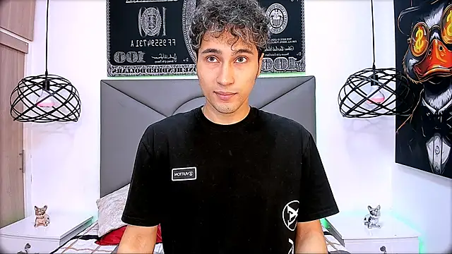 Snapshot of buddy_whitte chatting on 12.17.25 buddy whitte online show from 12.17.25