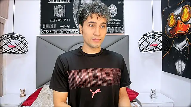 Snapshot of buddy_whitte chatting on 12.18.25 buddy whitte online show from 12.18.25