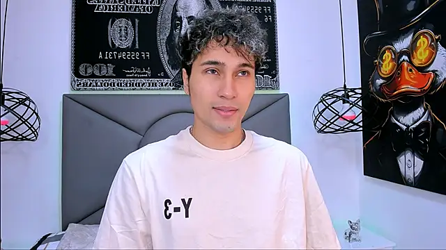 Snapshot of buddy_whitte chatting on 01.07.26 buddy whitte online show from 01.07.26