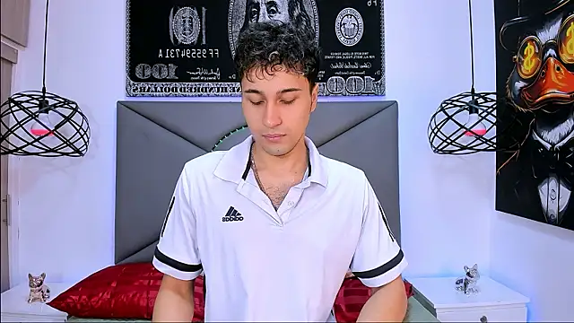 Snapshot of buddy_whitte chatting on 02.12.26 buddy whitte online show from 02.12.26