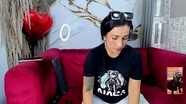Bella williamss  online show from 05.08.26