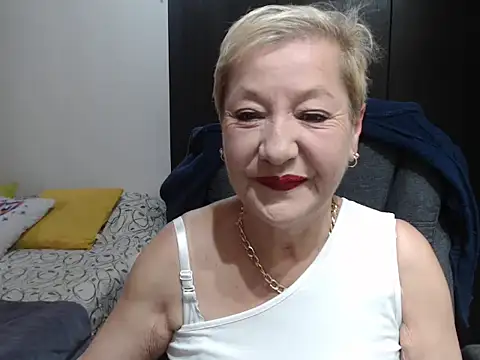 Snapshot of MisteriosaX chatting on 03.19.26 MisteriosaX online show from 03.19.26