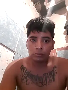 Snapshot of Elcabezhupas97 chatting on 09.21.25 Elcabezhupas97 online show from 09.21.25