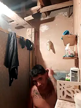 Snapshot of Elcabezhupas97 chatting on 10.18.25 Elcabezhupas97 online show from 10.18.25