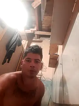 Snapshot of Elcabezhupas97 chatting on 10.19.25 Elcabezhupas97 online show from 10.19.25