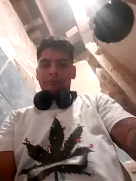 Snapshot of Elcabezhupas97 chatting on 10.19.25 Elcabezhupas97 online show from 10.19.25