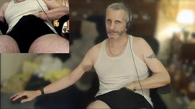 maxdaddy690 online show from 05.18.26